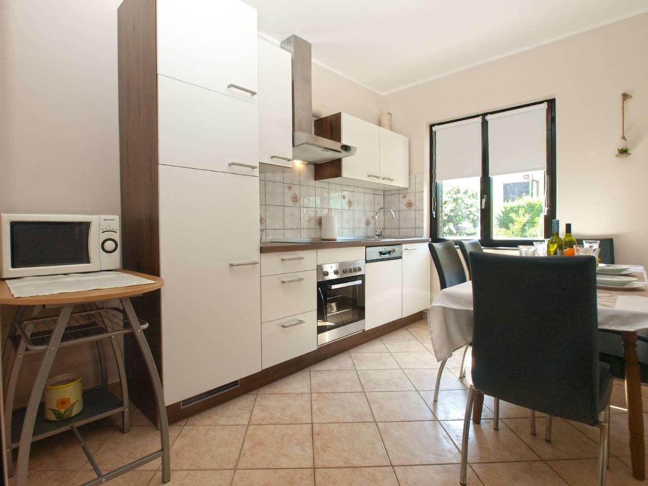 Apartment Nadia 1844 Pula Buitenkant foto