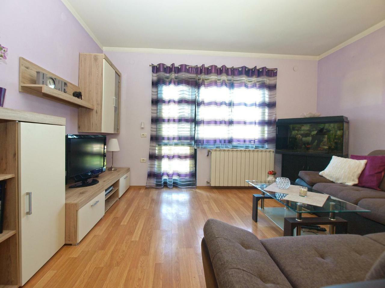 Apartment Nadia 1844 Pula Buitenkant foto