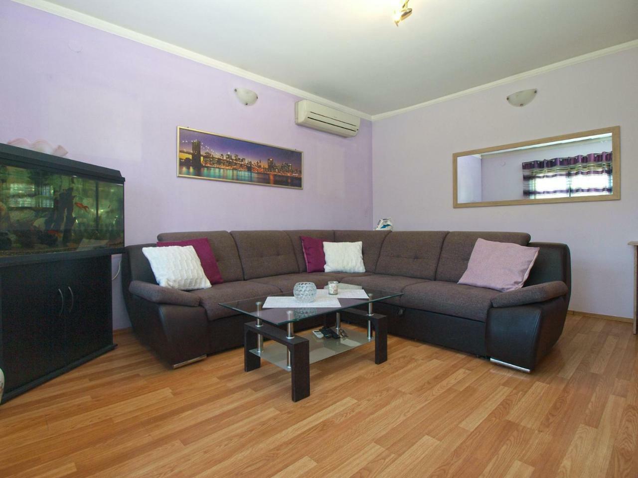 Apartment Nadia 1844 Pula Buitenkant foto