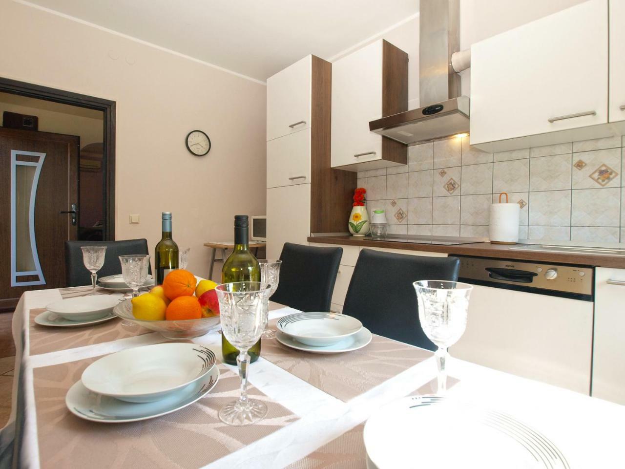 Apartment Nadia 1844 Pula Buitenkant foto